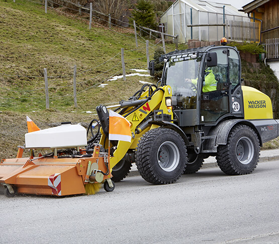 chargeuse-sur-pneus-wacker-neuson-WL70