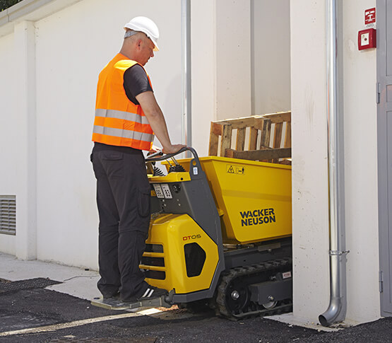 dumper-sur-chenilles-wacker-neuson-DT05